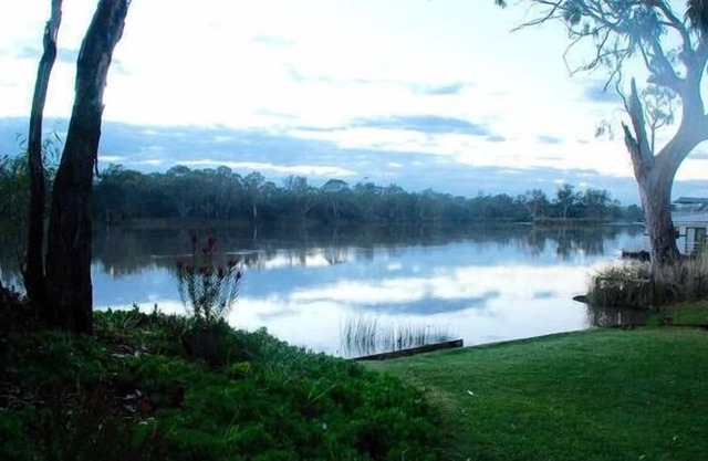 Roonka Ridge River Retreat on The River Murray