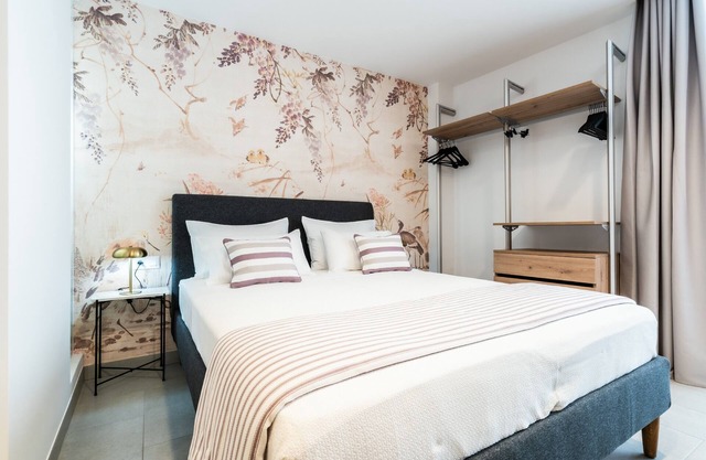 Rose Sweet Suite