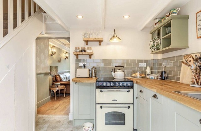 Rosemary Cottage, a beautiful village cottage with country walks from the door.