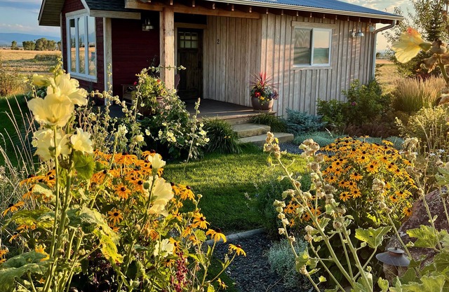 Ross Creek Cabin #2 Spectacular Mountain Views
