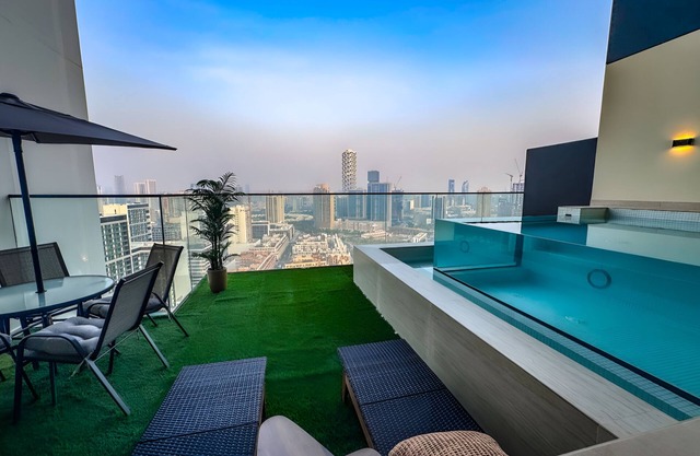 Royal 2-Bedroom Apt with Private Pool in Dubai