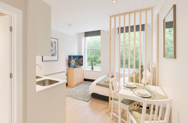Royal Oakwood Studio | 1 Bed | Brighton | Sleeps 2