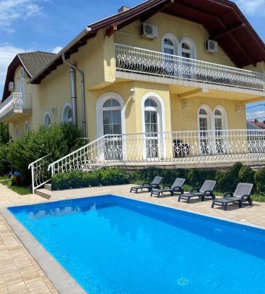 Royal Villa