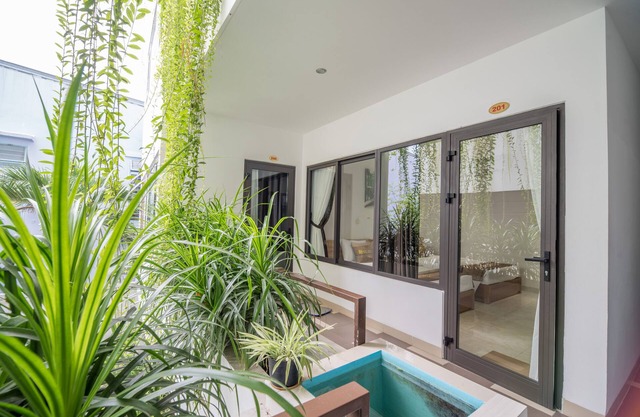 RubyHouse Hotel and Apartment