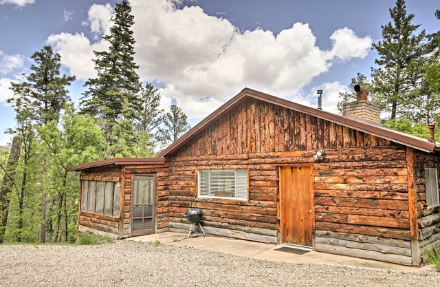 Ruidoso Cabin w/Sunroom, Surrounded By Wildlife!