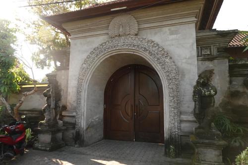 Rumah Lebih