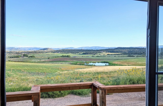 Rural Retreat Tiny Home Beautiful Colorado Views! Dog friendly.