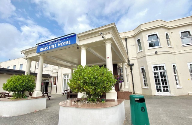 Russ Hill Hotel