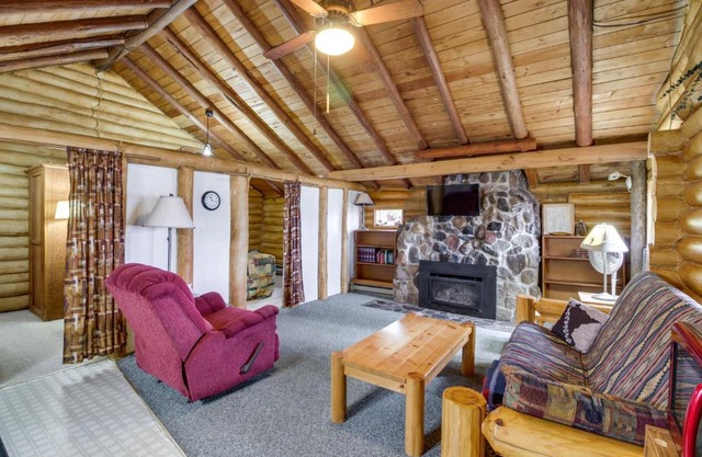 Rustic Bemidji Cabin with Boat and Lake Access!