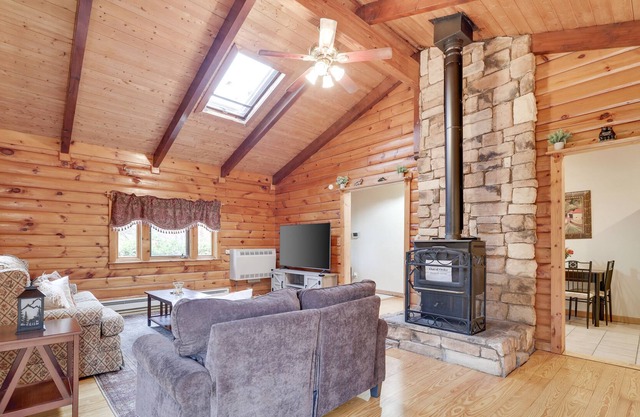 Rustic Cabin Retreat w