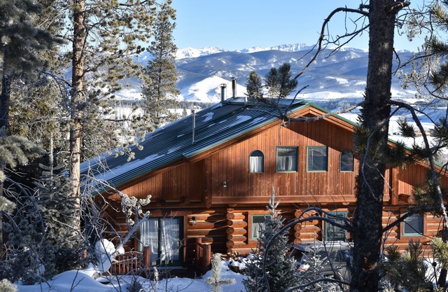 Rustic Luxury, Unobstructed Views of the Continental Divide, Isolated but close