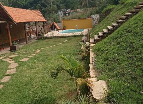 Sítio Vale do Guardiao casa aconchegante com area Gourmet e piscina