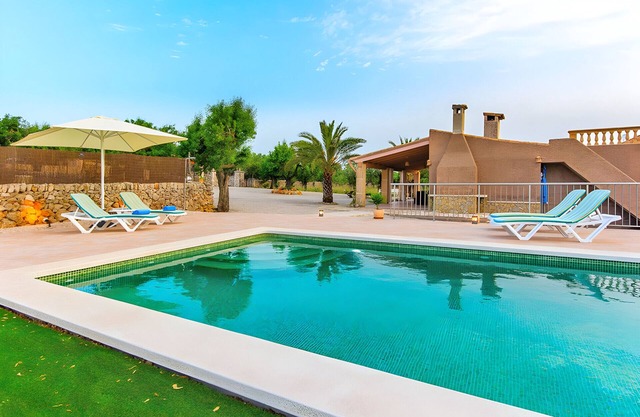 Sa Caseta de Son Morro 230 magnificent finca with private pool, terrace and air-conditioning