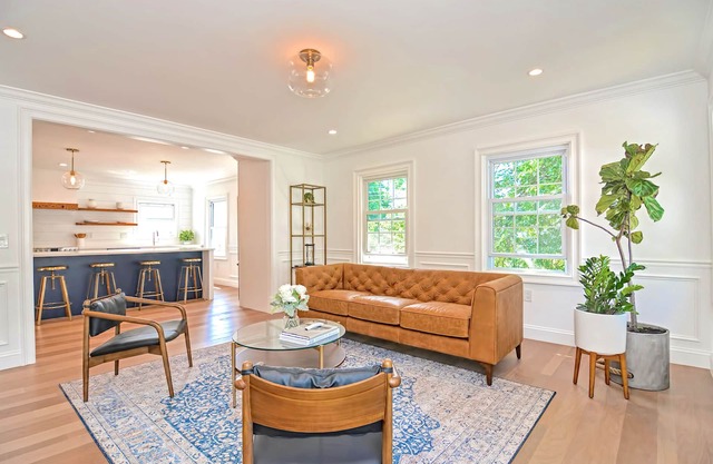SailHouse Downtown Mystic Lux 2BR Family Getaway 3 Min Walk