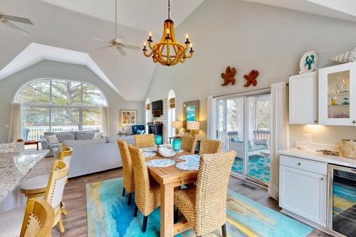 Salt Pond - 491 Bethany Loop