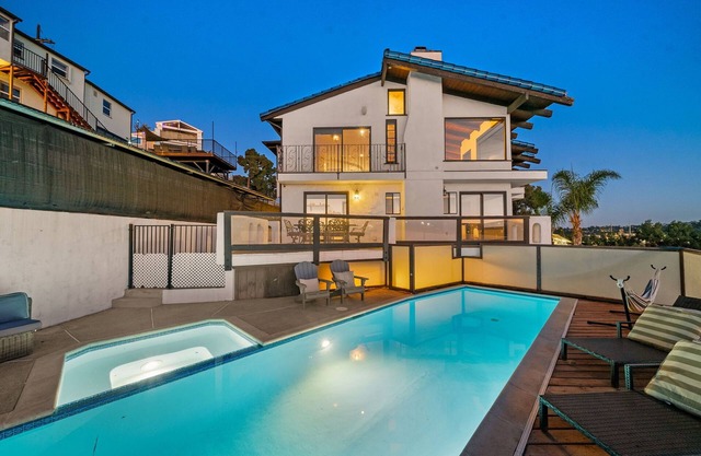 San Diego Villa with pool, jacuzzi and sunset-views