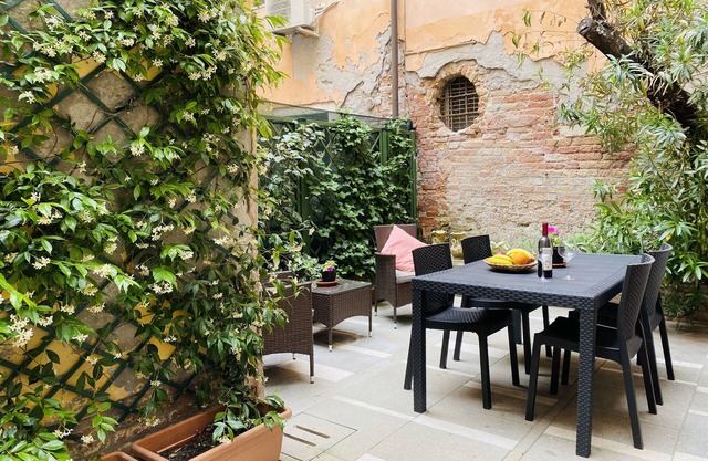 San Marco Casa -apartment with garden in the historic center - Venice