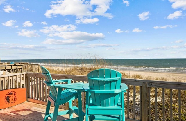 Sand & Surf! 3 bed 2 bath oceanfront