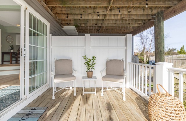 Sandbridge Beach Bay Getaway