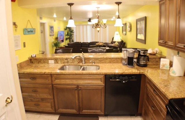 SANDCASTLES 201 LUXURIOUS VACATION RETREAT READY for NEW OWNER Read Our Reviews!