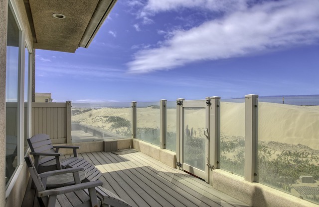 Sandy View - Spectacular Beachfront Home on the Sand in Oceano