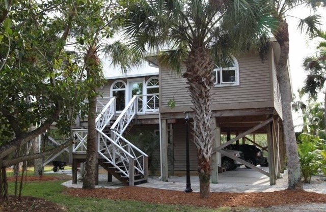 Sanibel Island Private Vacation Home - Dog Friendly