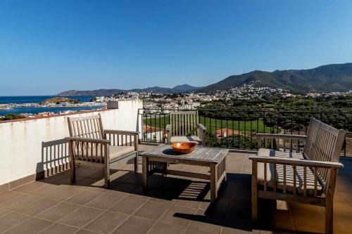 Sant Genís 19 - ático con terraza y vistas