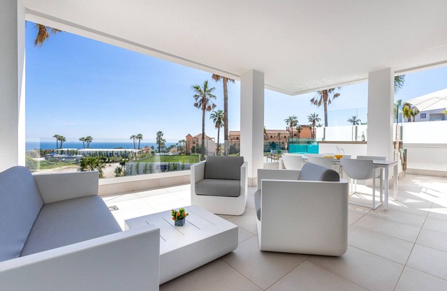 Santa Barbara Heights CLC - Luxury, private pool on terrace, sea view