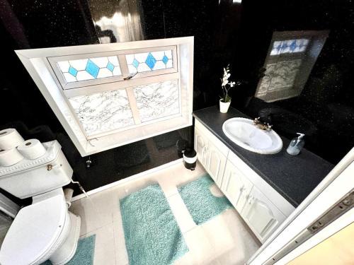 Sapphire Family Ensuite XL Room near QE & UOB