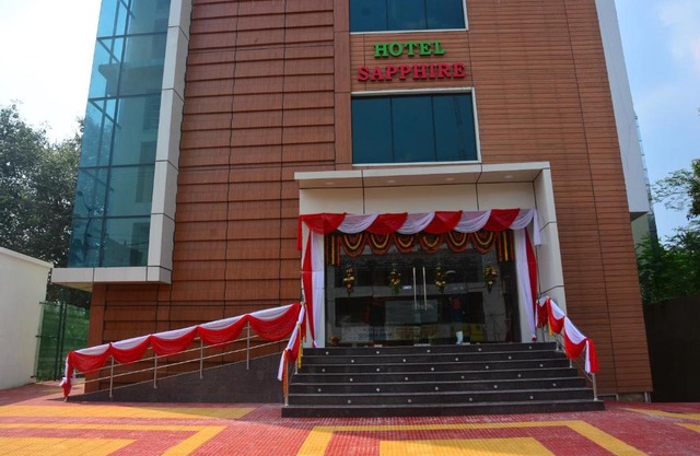 Sapphire Plaza