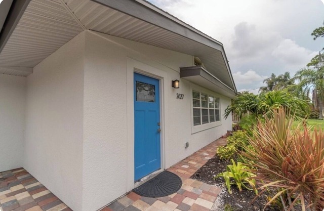 Sarasota family friendly house close to Seista Key beach.