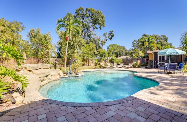 Sarasota Getaway w/Private Pool & Backyard Oasis!