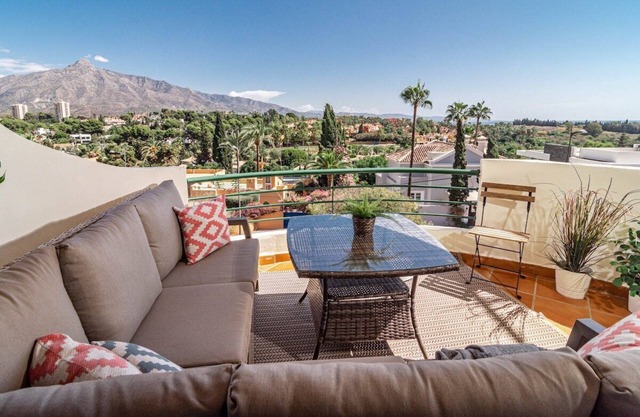 SAT2 - Modern 2 bedroom apartment with ocean view