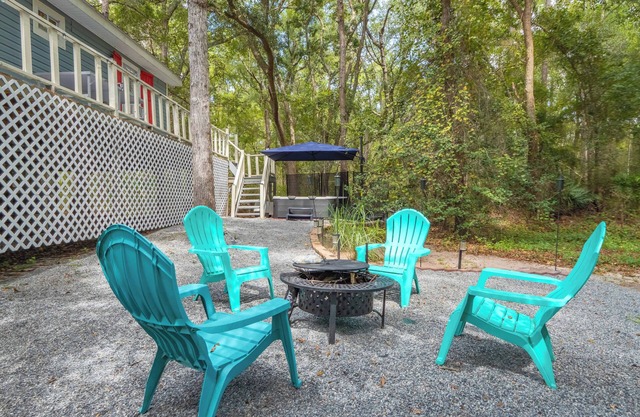 Satilla Woods Cabin & Hot Tub