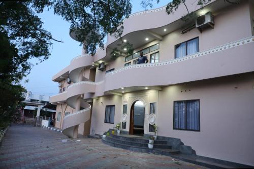 Sauhrudam Resort and Restaurant-Kanyakumari