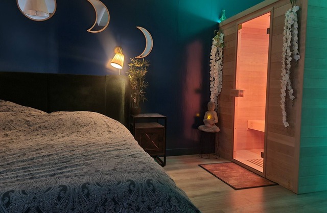 Sauna Détente & Soin Suite Privée Tours Netflix