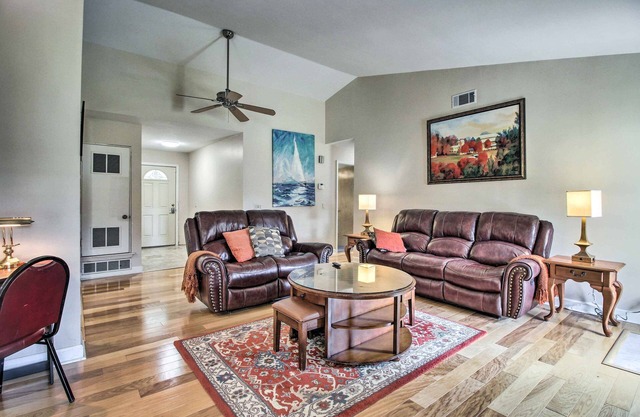 Savannah Escape ~ 11 Mi to Historic District!