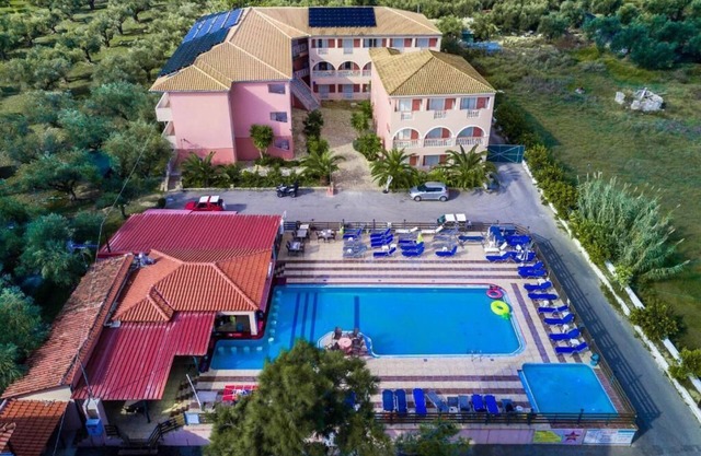 Savvas-Demar Hotel