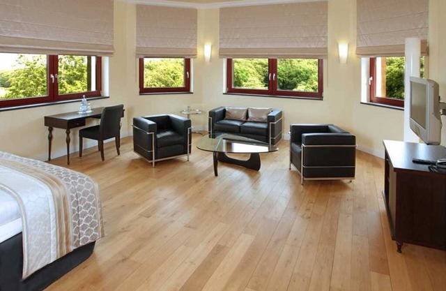 Schloss Suite bis 3 Personen Ostseesuite - Schloss Ranzow - Privathotel, Wellness, Golf, Events,