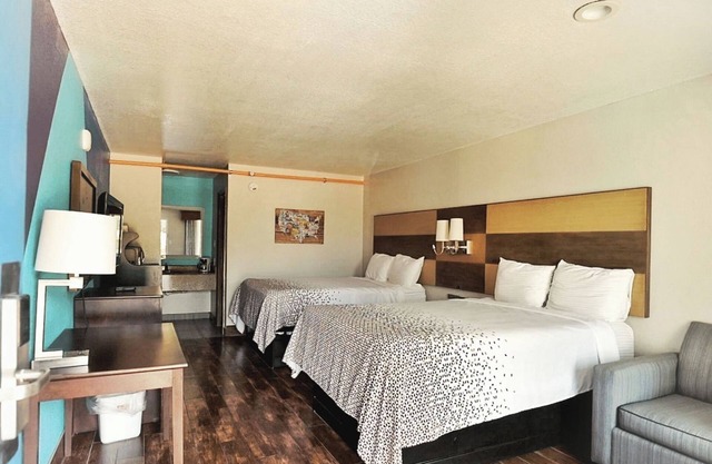 Scottish Inns & Suites Shenandoah Woodlands Mall