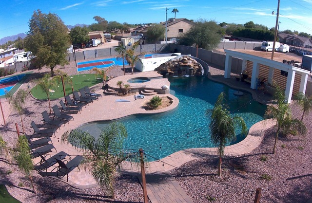 Scottsdalestays 12 BDRM Multimillion Mansion-500K Pool-AZ Top 10-Sports Courts.