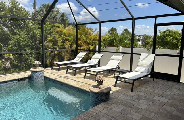 Screened Pool Pet Friendly Grill Near Beach