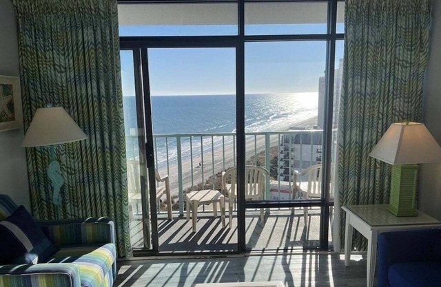 SD-1443/44 Experience ocean views from the 14th floor in this spacious 2-bedroom condo
