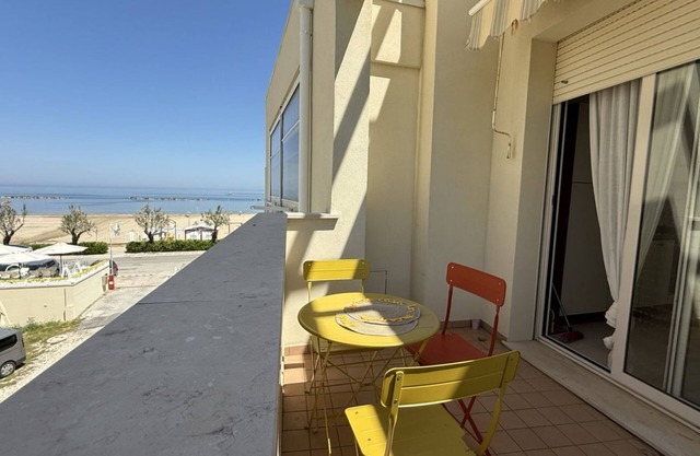 SE170 – Senigallia, seafront studio with air conditioning