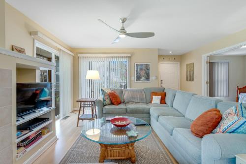 Sea Colony - 56114 Cypress Lake Cir