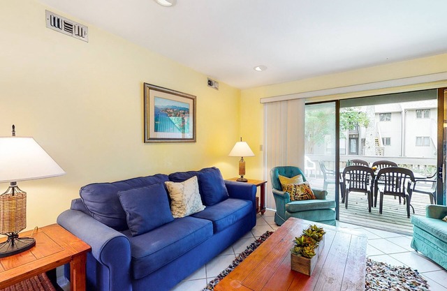 Sea Colony Tennis 1st-floor condo with pools, gym & private beach