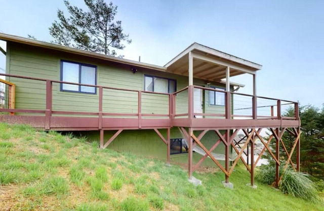 Sea Escape at Spruce Overlook