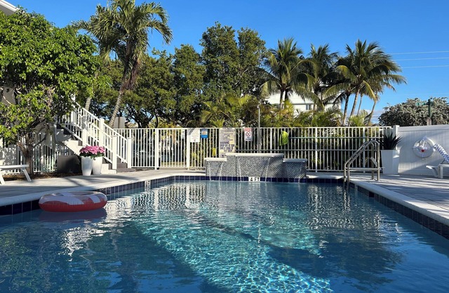 Sea Spray Inn