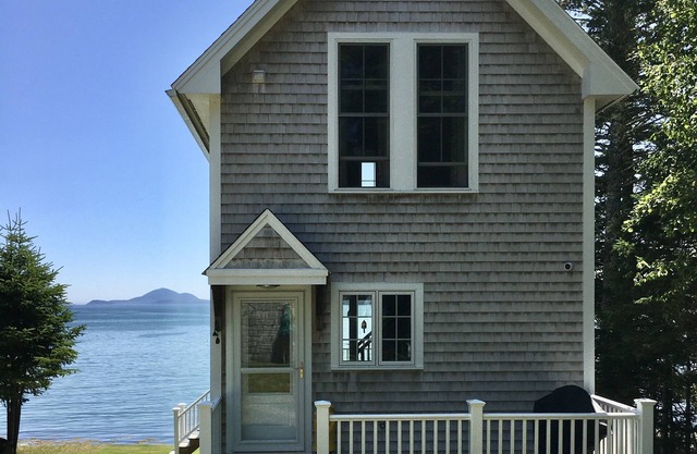 Sea Spray - Modern Oceanfront Cottage with Views of Cadillac Mountain & Acadia