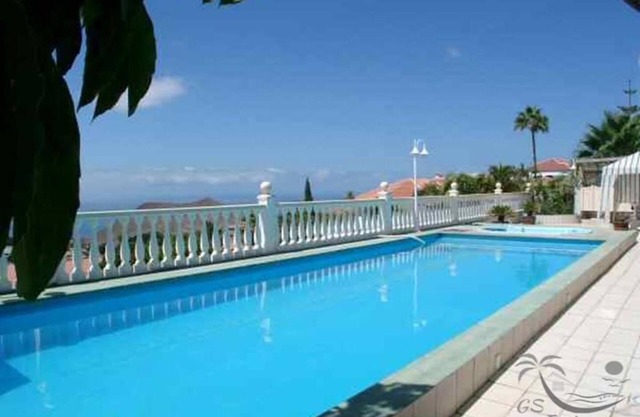 Sea view Costa Adeje communal pool